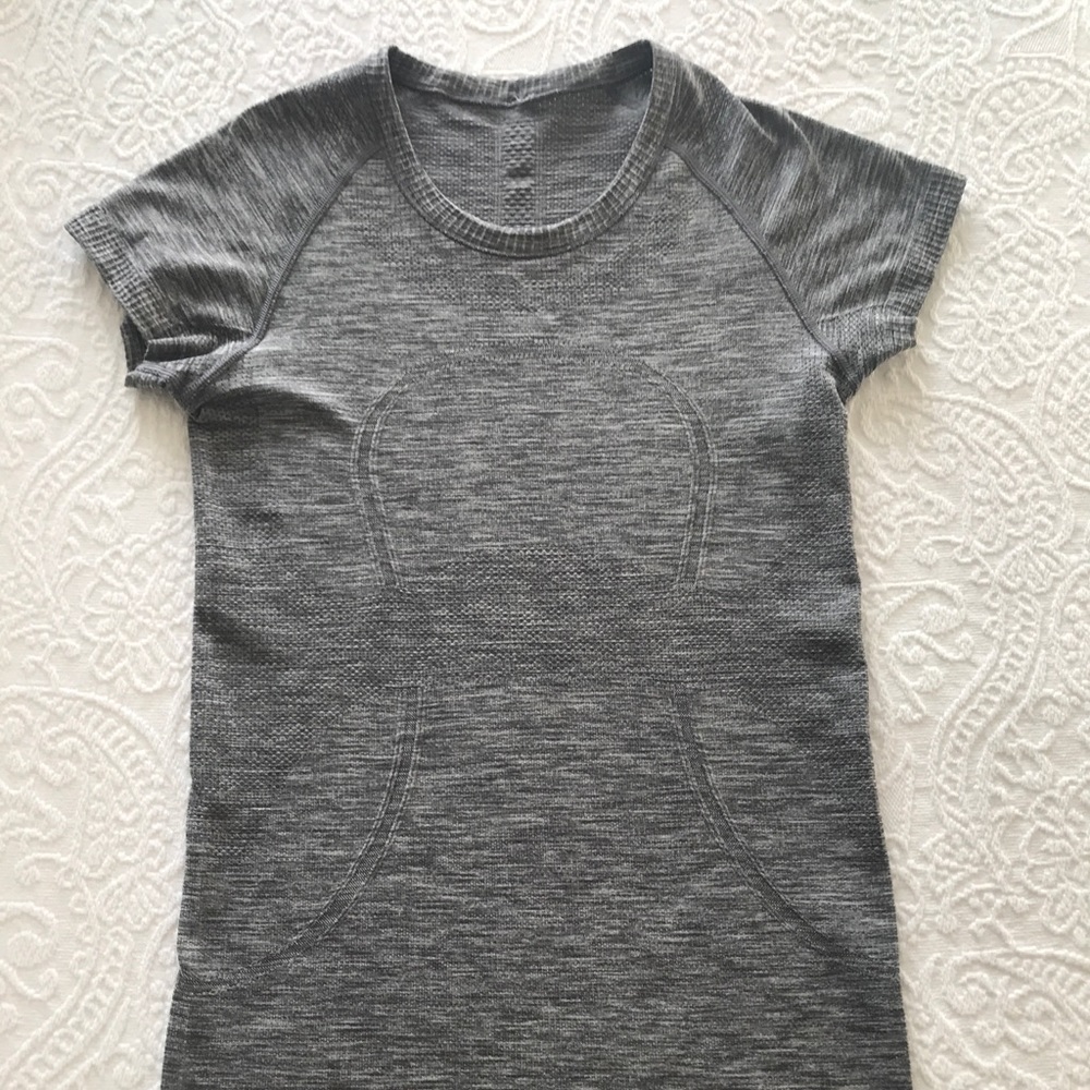 Lululemon Swiftly Tech Short Sleeve Crew Tee